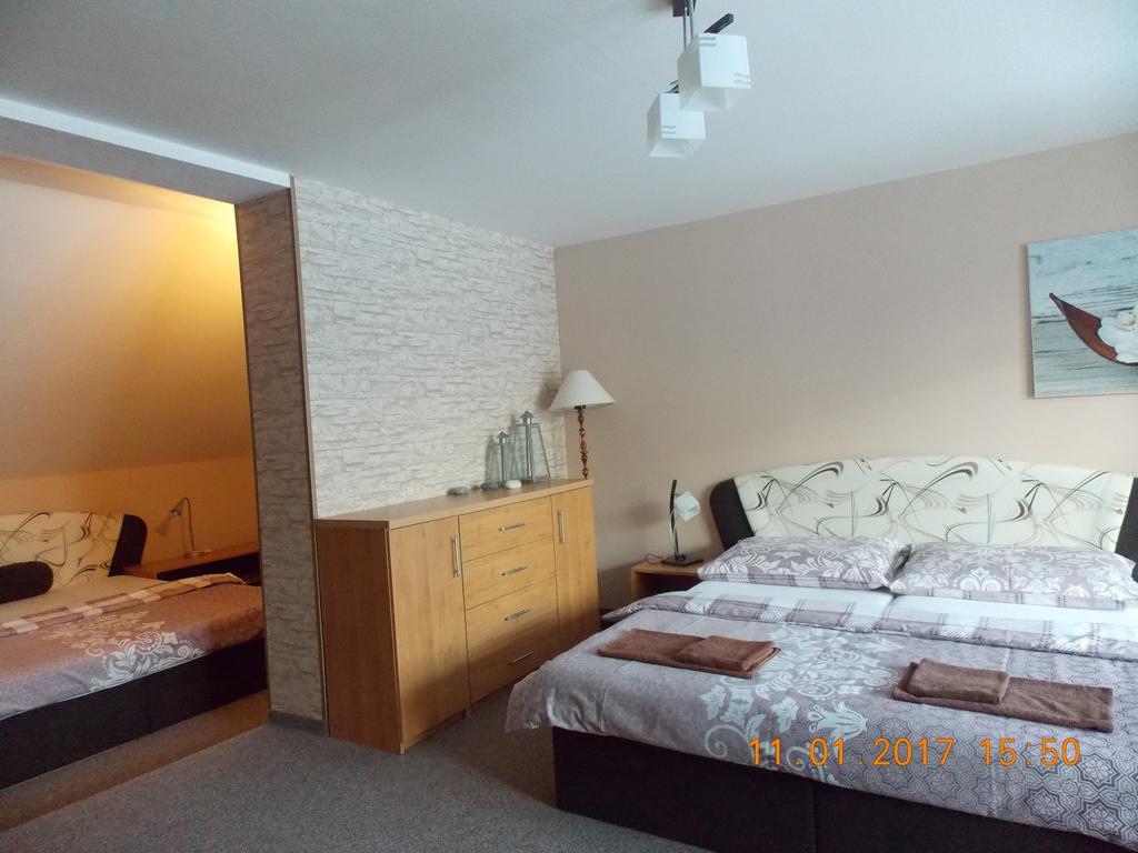 Liptovský Mikuláš Apartman Jas מראה חיצוני תמונה